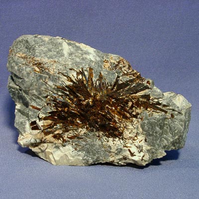 фотография минерала Астрофиллит