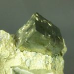 Пирит, кубический кристалл
