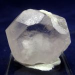 Уплощенный кристалл Морганита