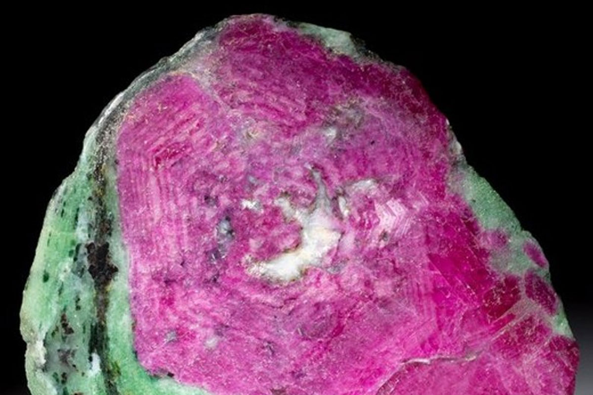 Впервые минерал был обнаружен в 1905 г