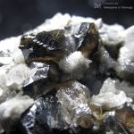 Просвечивающие кристаллы касситерита